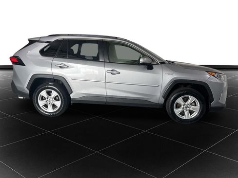 Used 2019 Toyota RAV4 XLE w/ Convenience Package AWD/4WD image 6