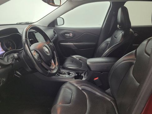 Used 2019 Jeep Cherokee Limited FWD image 17