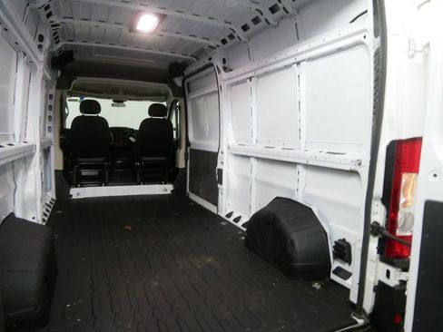 Used 2021 RAM ProMaster 2500 w/ Convenience Group image 12