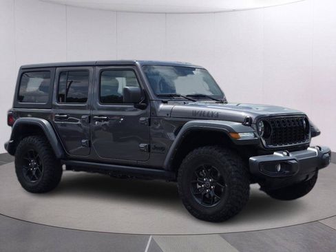 Certified 2025 Jeep Wrangler Unlimited Sport AWD/4WD image 3