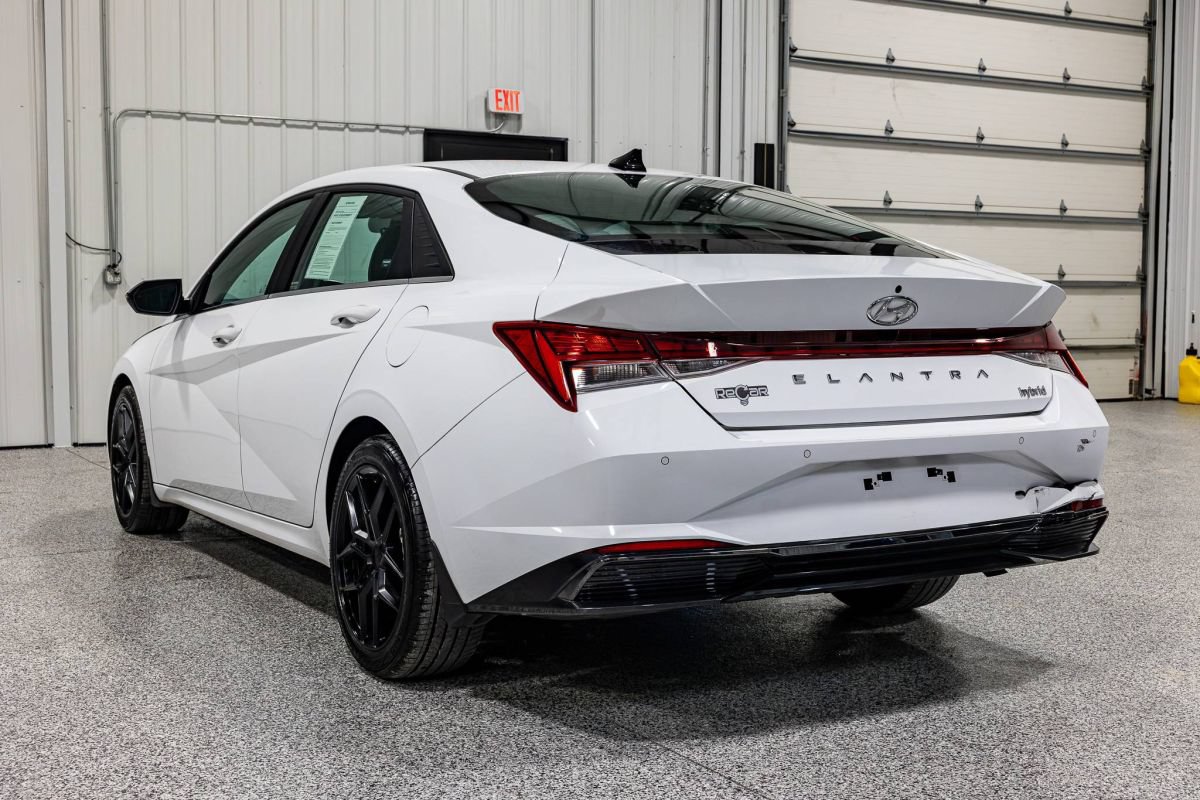 Used 2023 Hyundai Elantra Limited FWD image 7