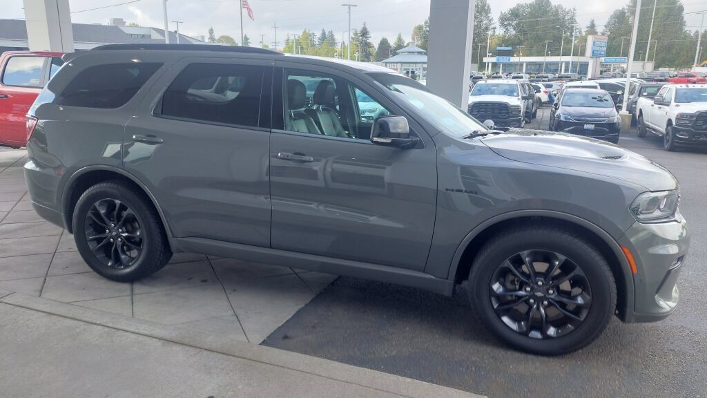 Used 2023 Dodge Durango R/T w/ Blacktop Package AWD/4WD image 2