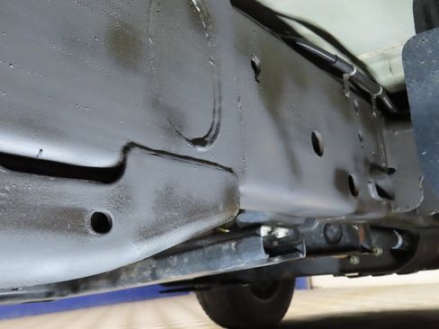 Used 2024 Chevrolet Silverado 2500 LT w/ Midnight Edition image 11