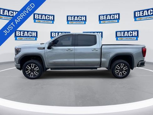 Used 2024 GMC Sierra 1500 AT4 w/ Technology Package AWD/4WD image 5