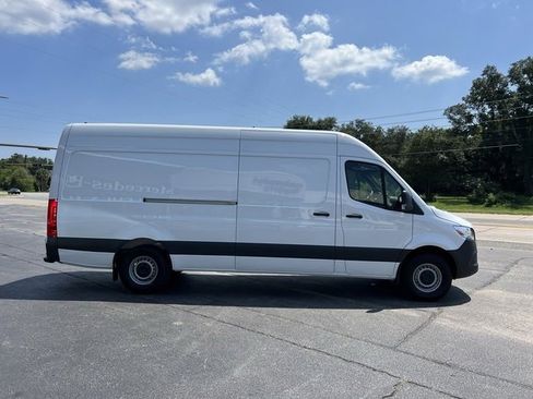New 2023 Mercedes-Benz Sprinter 2500 image 10