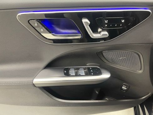 Used 2025 Mercedes-Benz C 300 4MATIC Sedan image 18