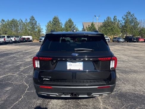 New 2026 Ford Explorer Active w/ Active Comfort Package RWD image 21