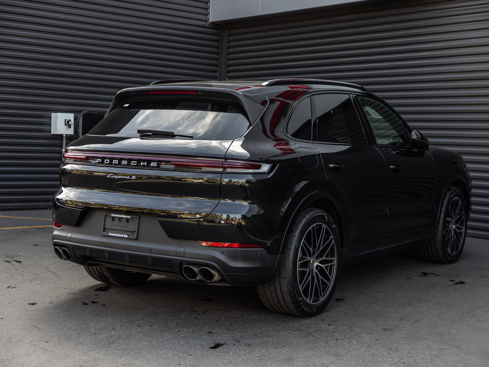 Certified 2024 Porsche Cayenne S AWD/4WD image 9