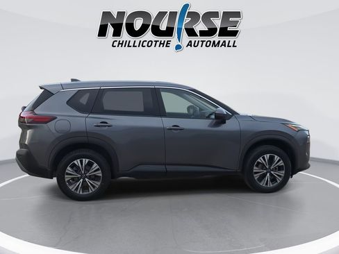 Used 2023 Nissan Rogue SV image 9