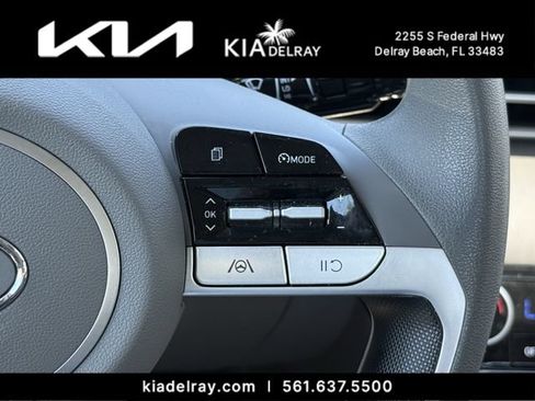 Used 2022 Hyundai Elantra SEL FWD image 26
