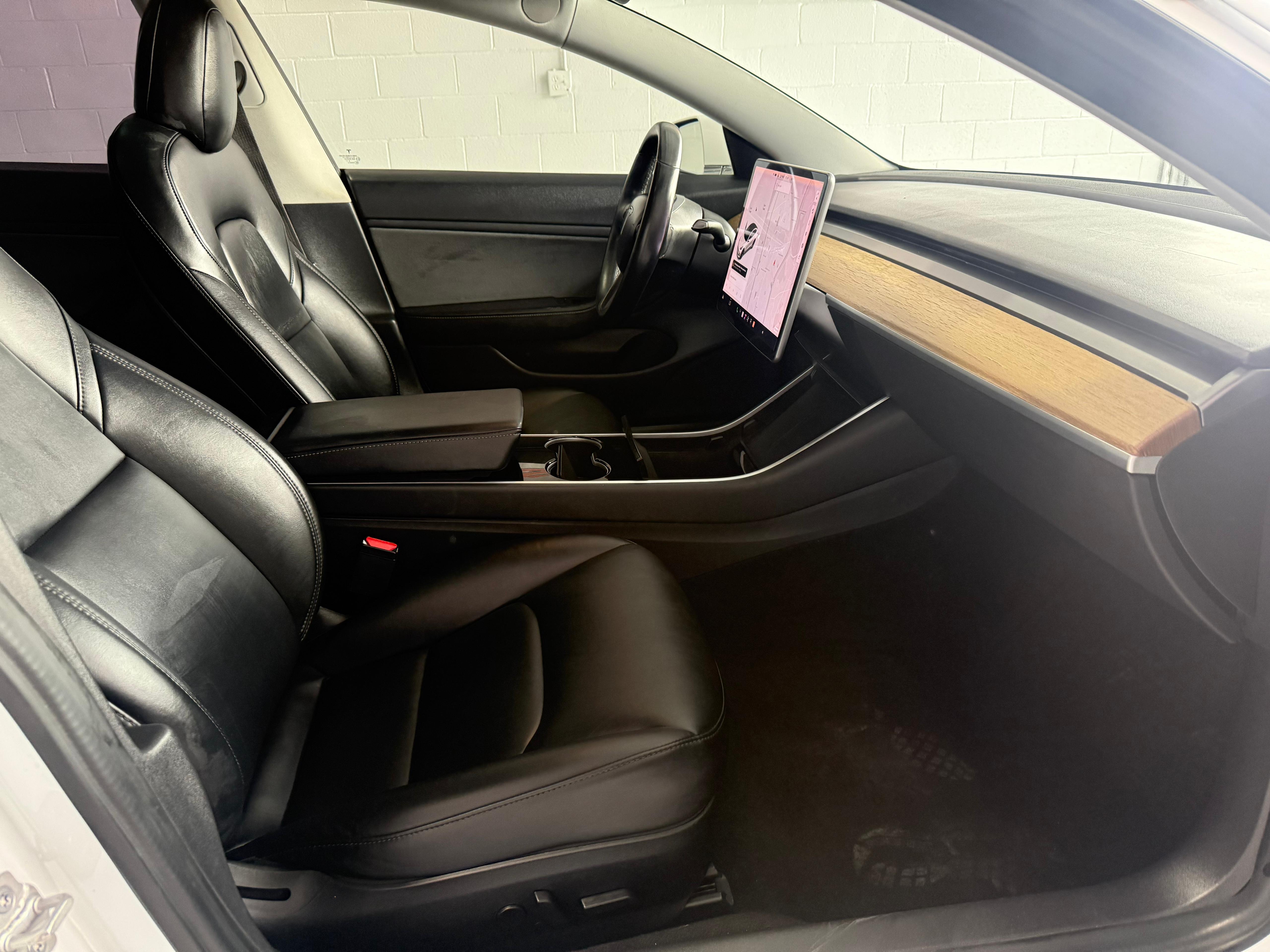 Used 2018 Tesla Model 3 Mid Range RWD image 13