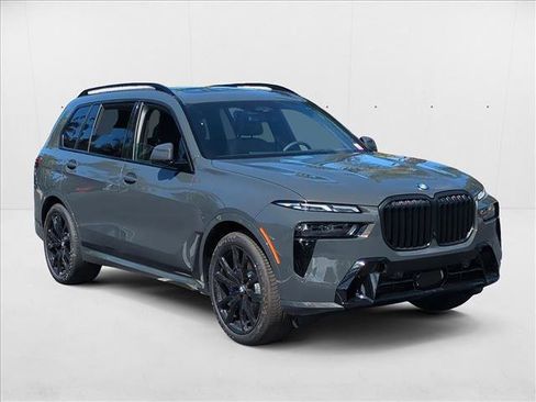 Used 2026 BMW X7 xDrive40i w/ M Sport Package image 7