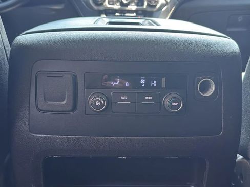 Used 2017 GMC Yukon SLE w/ Convenience Package RWD image 30