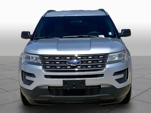 Used 2017 Ford Explorer FWD image 4