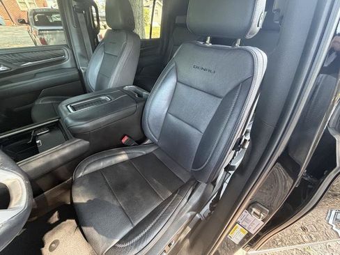 Used 2021 GMC Yukon XL Denali RWD image 13