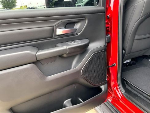 New 2026 RAM 1500 Express AWD/4WD image 18