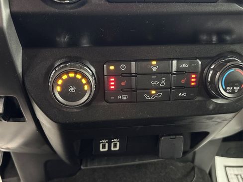 Used 2019 Ford F150 XLT w/ Equipment Group 302A Luxury image 31