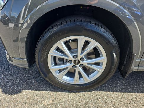 Used 2024 Audi Q3 2.0T Premium Plus image 8