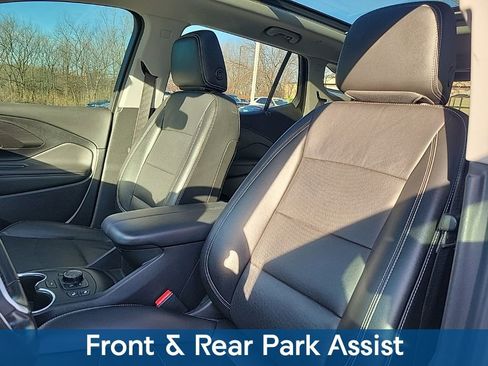 Used 2022 GMC Terrain SLT w/ Infotainment Package II image 16