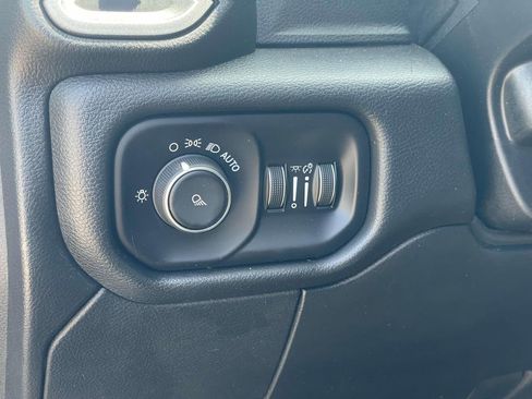 Used 2020 RAM 3500 Tradesman w/ Chrome Appearance Group image 22