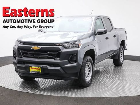 Used 2023 Chevrolet Colorado W/T RWD image 1
