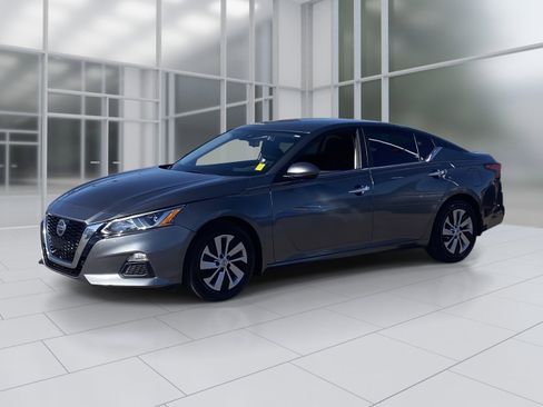 Used 2021 Nissan Altima 2.5 S w/ Driver Assist Package image 2