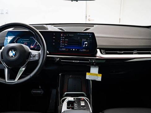 Certified 2025 BMW X2 xDrive28i image 28