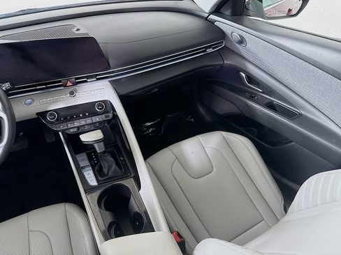 Used 2025 Hyundai Elantra Limited FWD image 24