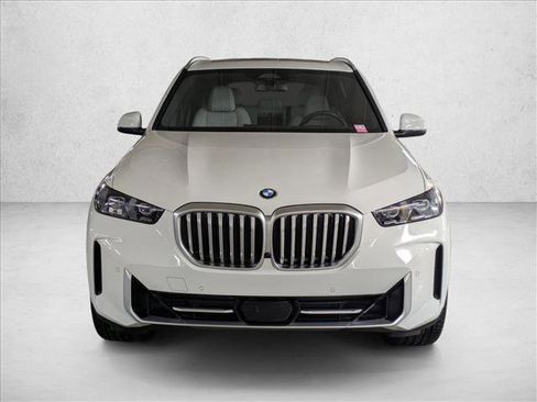Certified 2025 BMW X5 sDrive40i w/ Parking Assistance Package image 2