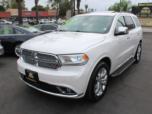 Used 2017 Dodge Durango Citadel w/ Premium Entertainment Group AWD/4WD image 4