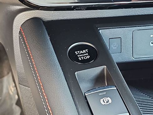 Used 2025 Nissan Kicks SR FWD image 24