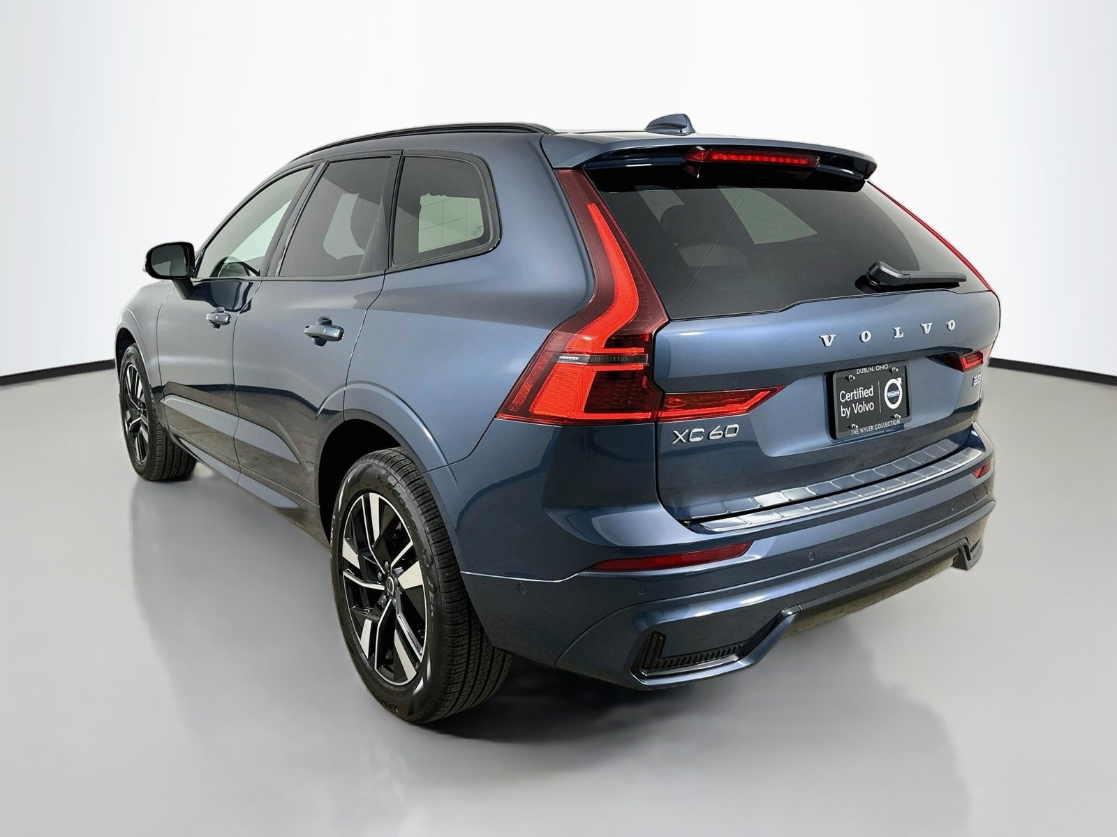 Certified 2026 Volvo XC60 B5 Plus w/ Protection Package Premier AWD/4WD image 7