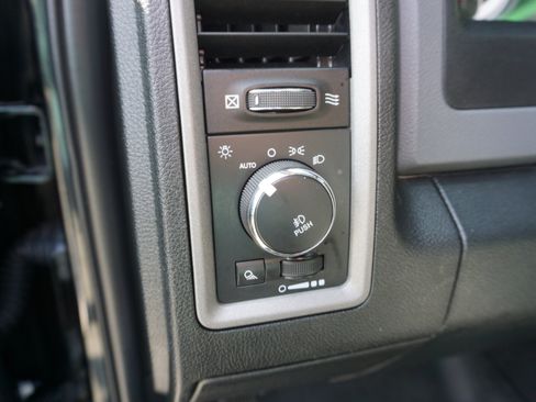 Used 2015 RAM 1500 ST w/ SXT Appearance Group image 11