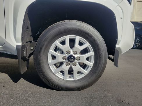 Used 2025 Toyota Tacoma SR5 image 6