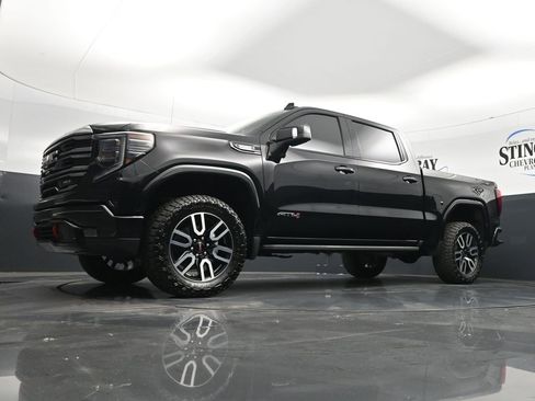 Used 2024 GMC Sierra 1500 AT4 w/ Technology Package AWD/4WD image 28