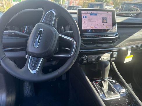 New 2026 Jeep Compass Limited w/ Sun, Sound & Navigation Group image 14
