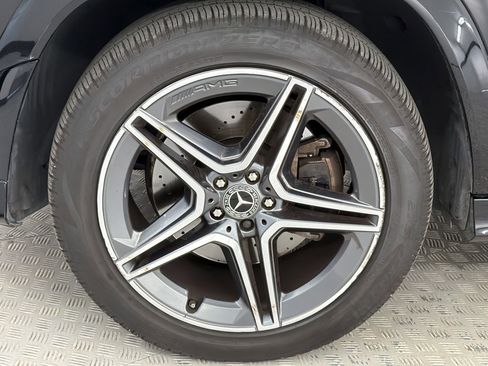 Used 2022 Mercedes-Benz GLS 450 4MATIC image 11