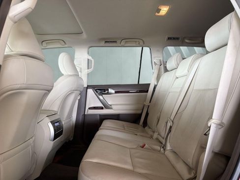 Used 2019 Lexus GX 460 Premium w/ Premium Package AWD/4WD image 11