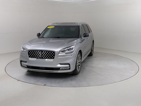 Used 2023 Lincoln Aviator Grand Touring w/ Equipment Group 301A AWD/4WD image 10