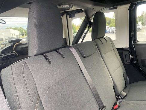 New 2026 Jeep Wrangler Sport S image 31