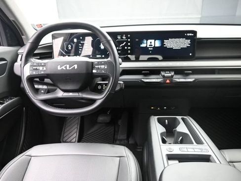 Used 2026 Kia EV9 Light RWD image 9