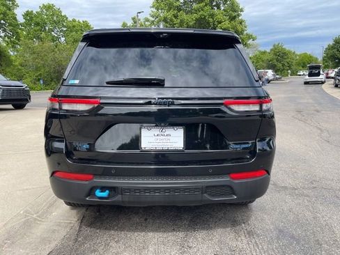 Used 2024 Jeep Grand Cherokee Trailhawk w/ Advanced Protech Group II AWD/4WD image 4