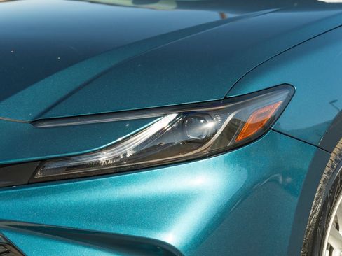 Used 2025 Toyota Camry LE FWD image 16