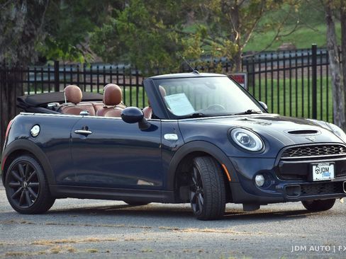 Used 2019 MINI Cooper S FWD image 4