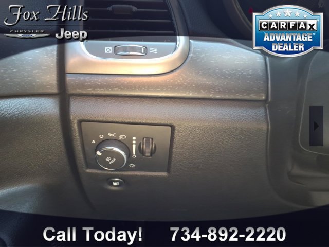 Used 2018 Jeep Grand Cherokee Altitude AWD/4WD image 15