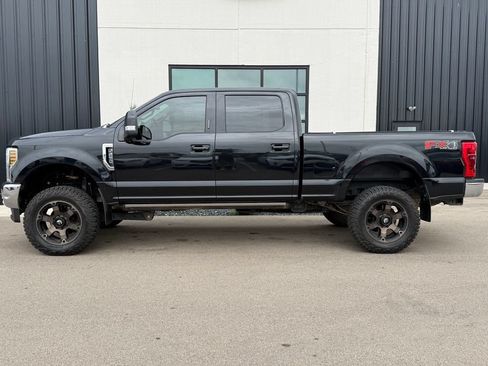 Used 2019 Ford F250 Lariat w/ Lariat Ultimate Package AWD/4WD image 3