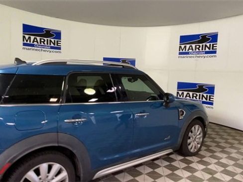 Used 2019 MINI Cooper Countryman S w/ Convenience Package image 2