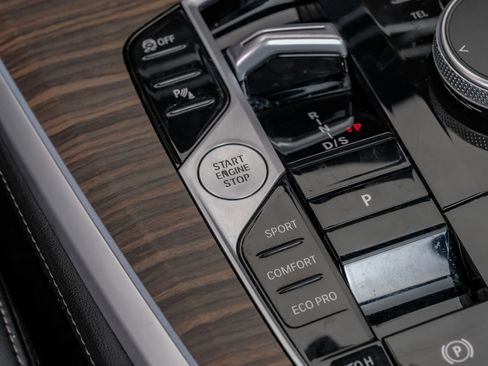 Used 2024 BMW X5 sDrive40i w/ M Sport Package image 25