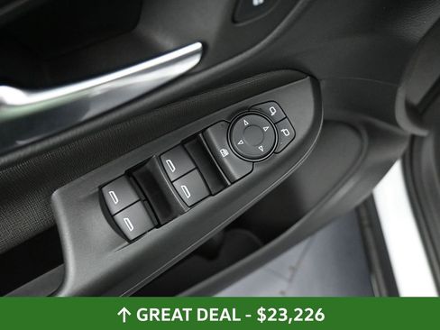 Used 2025 Buick Envista Preferred image 30