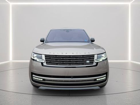 Used 2023 Land Rover Range Rover SE image 8